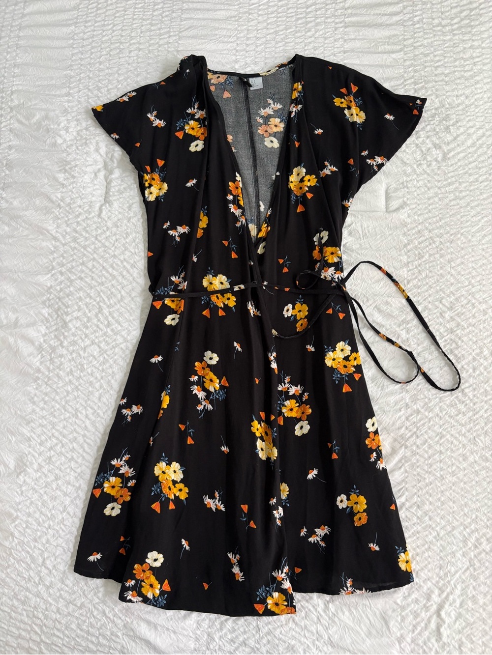H&M Divided Floral Wrap Dress with Yellow & Orange Blooms Size 6